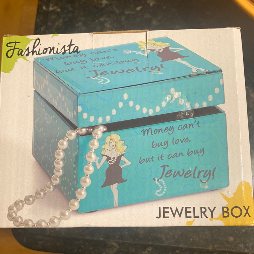 Jewelry box